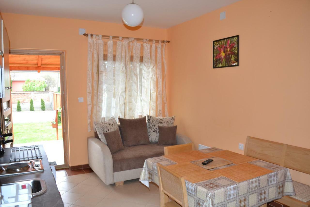 Liliom Apartman غيولا المظهر الخارجي الصورة